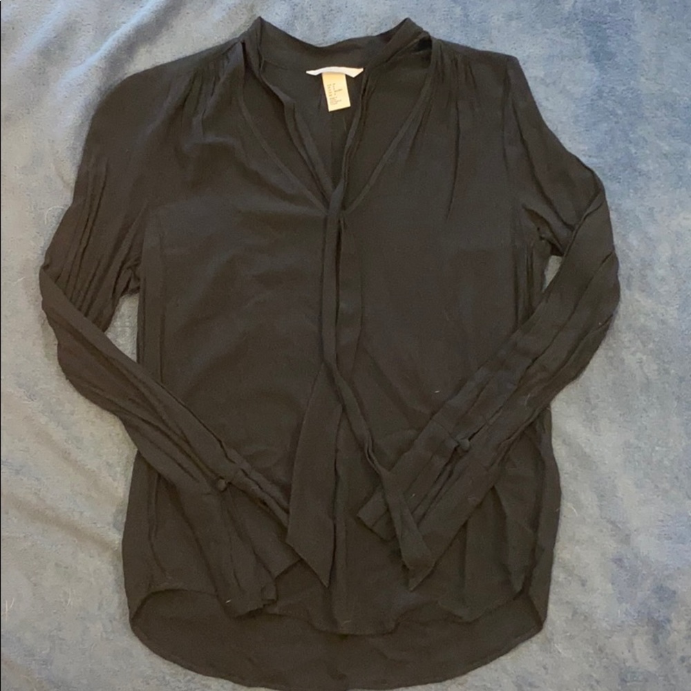 HM long sleeve neck toe blouse